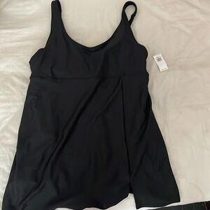 Women’s black swim dress never worn size Large
